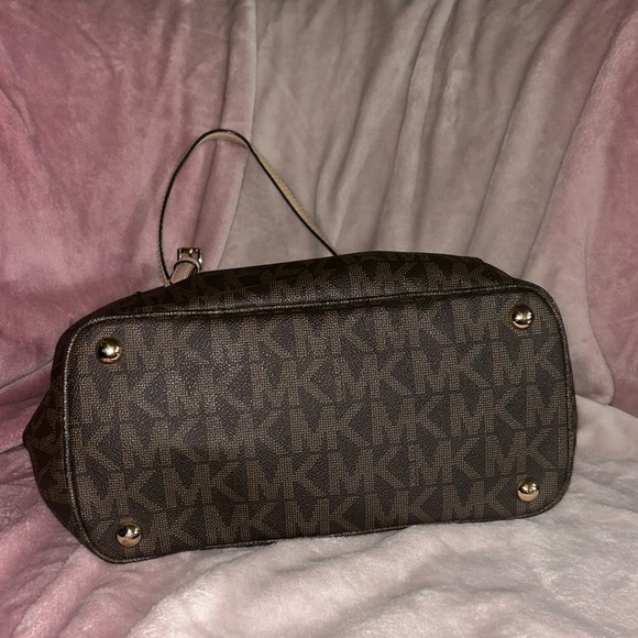 Michael Kors Tote - Picture 4 of 13